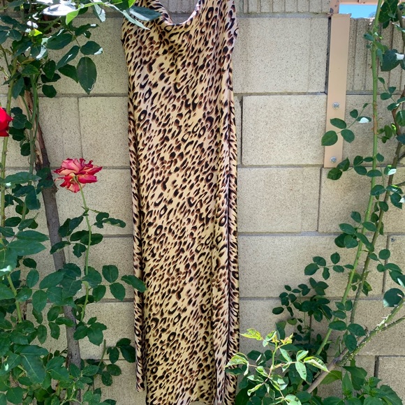 Satin Cheetah midi Dress - Picture 2 of 5